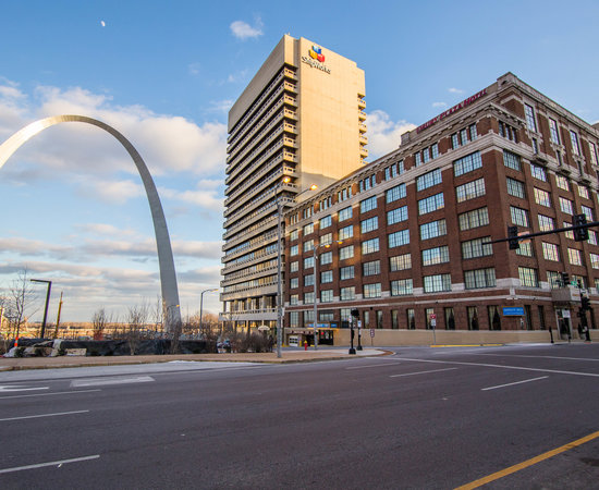 Drury Plaza Hotel at the Arch (St. Louis, MO): What to Know BEFORE You Bring Your Family