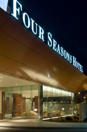 Four Seasons Hotel St. Louis (St. Louis, MO): What to Know BEFORE You Bring Your Family