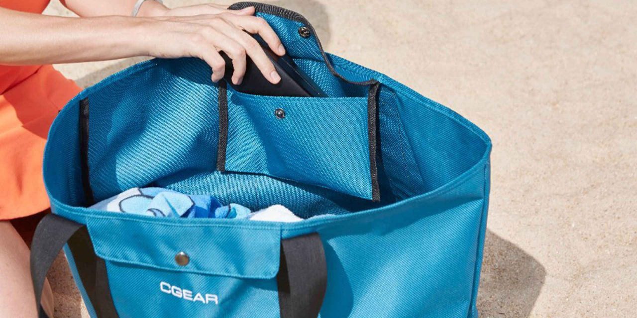 The Ultimate Beach Bag: Best Beach Bags for Moms and Families | Family Vacation Critic