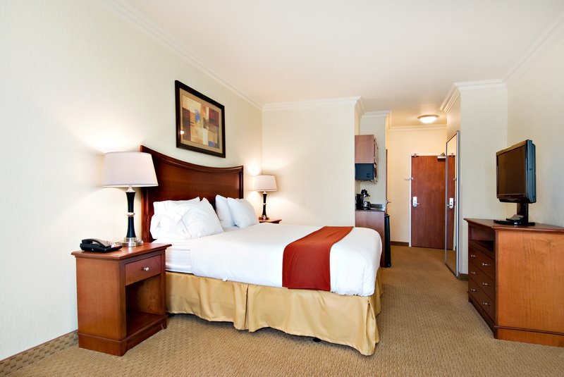 Holiday Inn Express Hotel & Suites Klamath Falls (Klamath ...