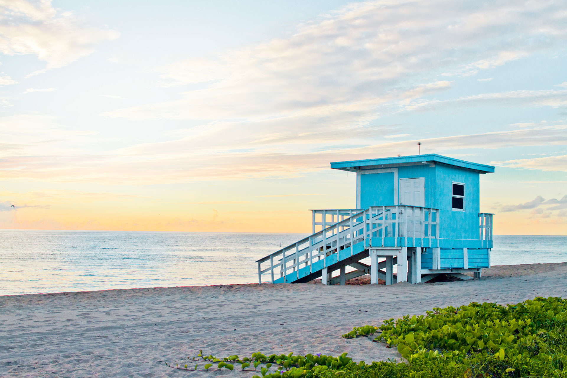 10 Quiet East Coast Beach Towns for a Perfect Vacation Family