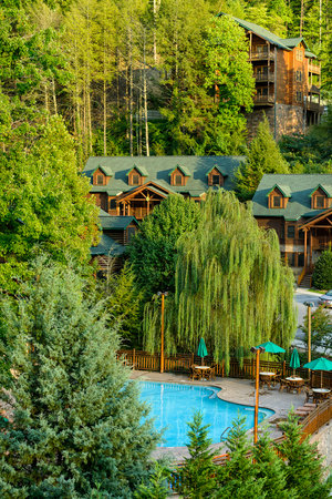 Featured image of post Smoky Mountain Luxury Resorts - Enjoy a romantic getaway or escape to the wilderness.