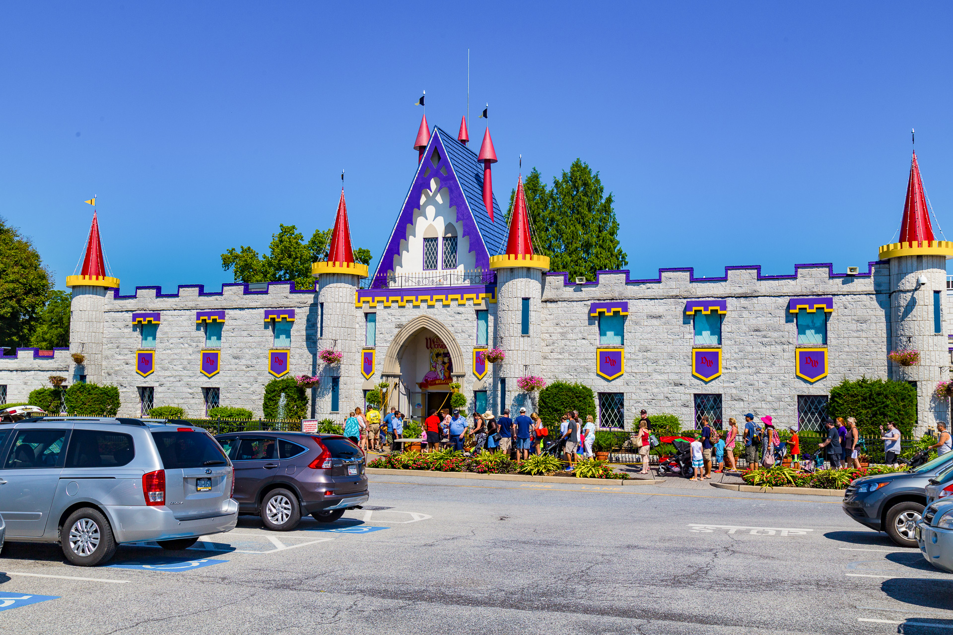 Dutch Wonderland; Courtesy of George Sheldon/Shutterstock