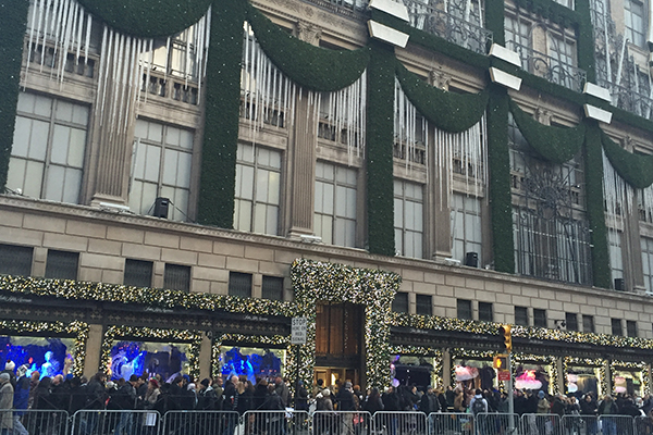 Christmas in NYC With Kids | Family Vacation Critic