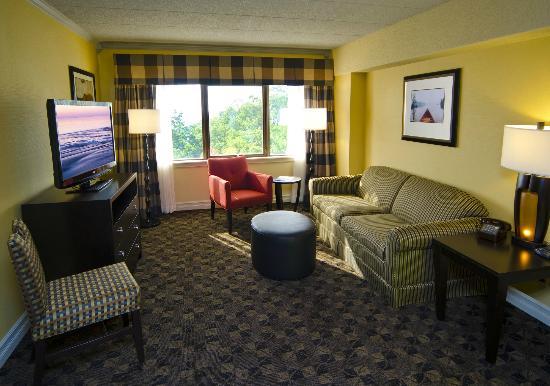 Suite at Boulevard Inn in Ann Arbor, Michigan; Courtesy of Boulevard Inn