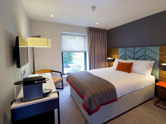lodge hotel putney