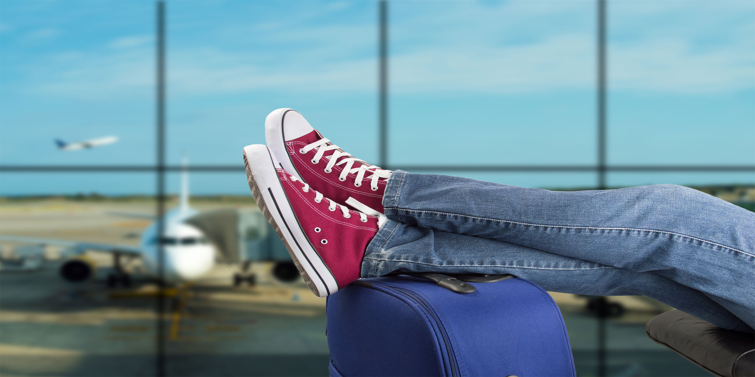 TravelSneakers; Courtesy of cunaplus/Shutterstock.com