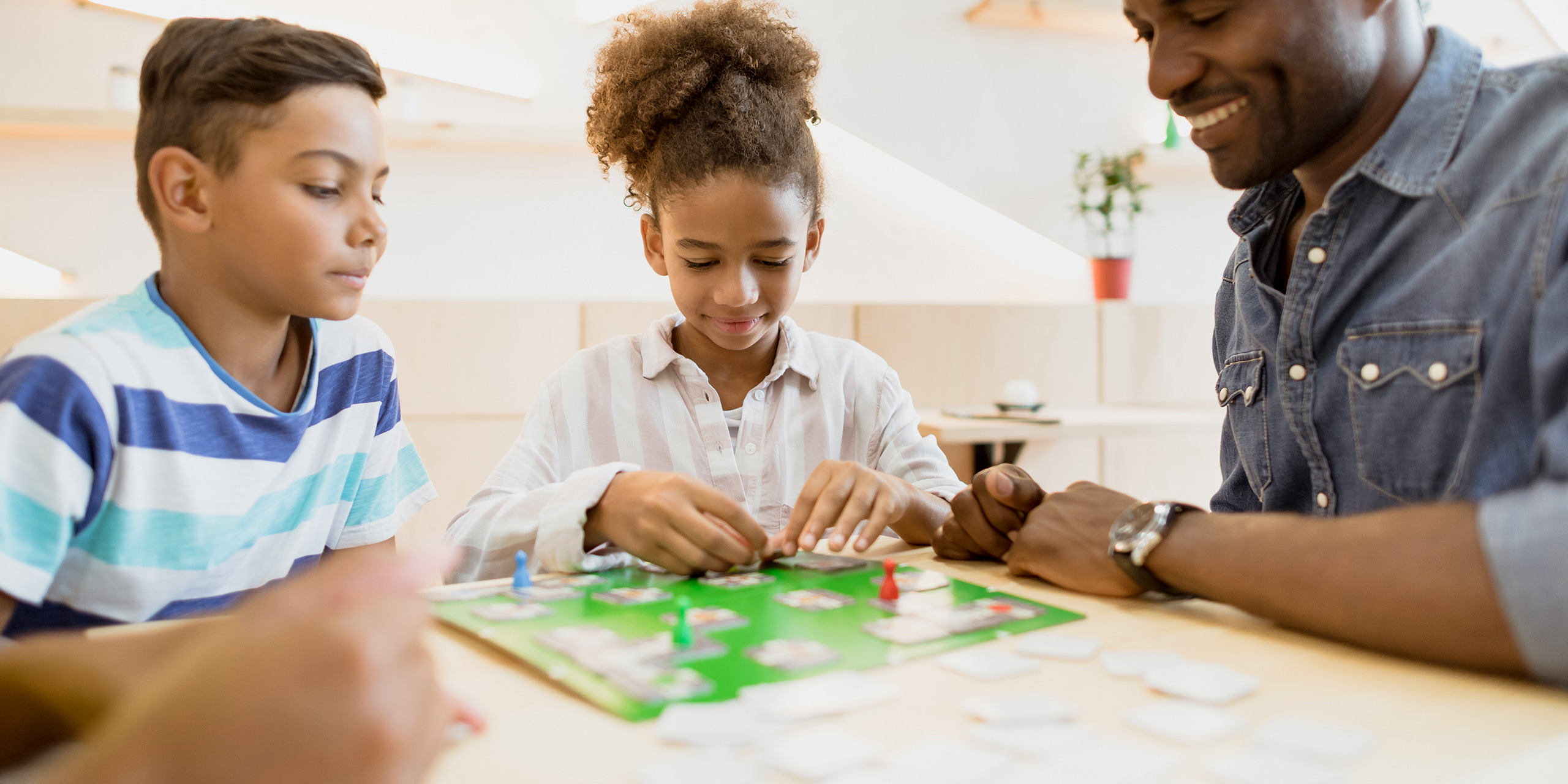 12 Best Family Board Games | Family Vacation Critic