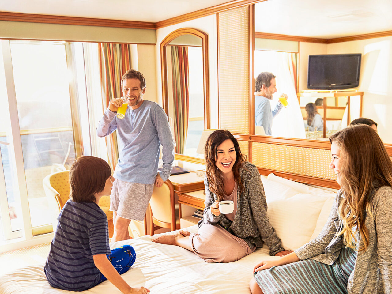 family vacation cruise or resort