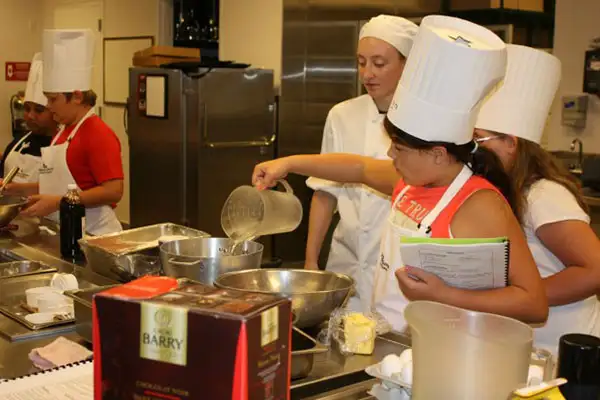  Jekyll Island Club Hotel offers a two-day cooking class for kids.