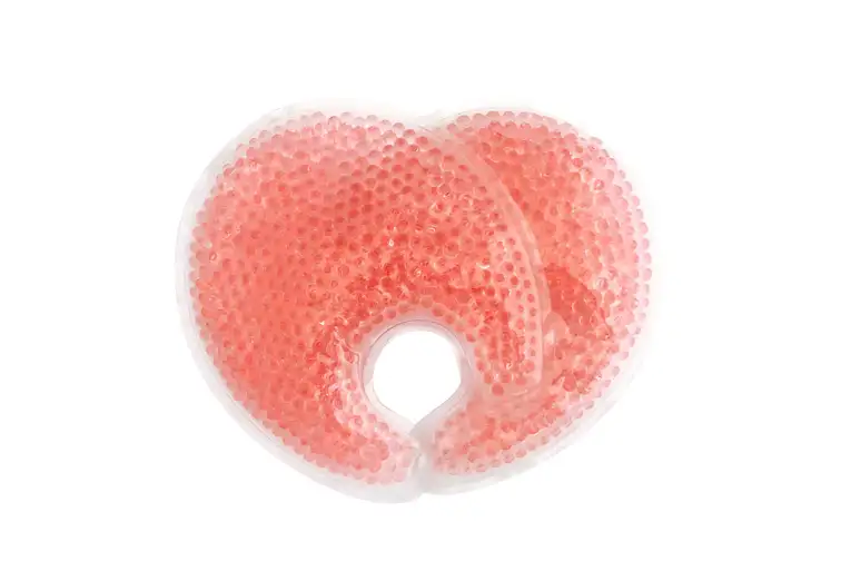 breast therapy gel pads; Courtesy of Amazon