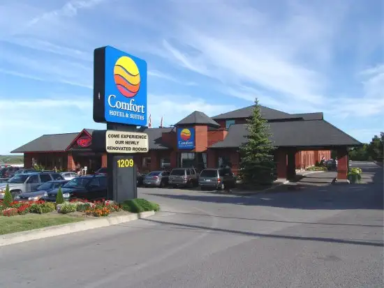 Comfort Inn & Suites (Peterborough): What to Know BEFORE You Bring Your Family