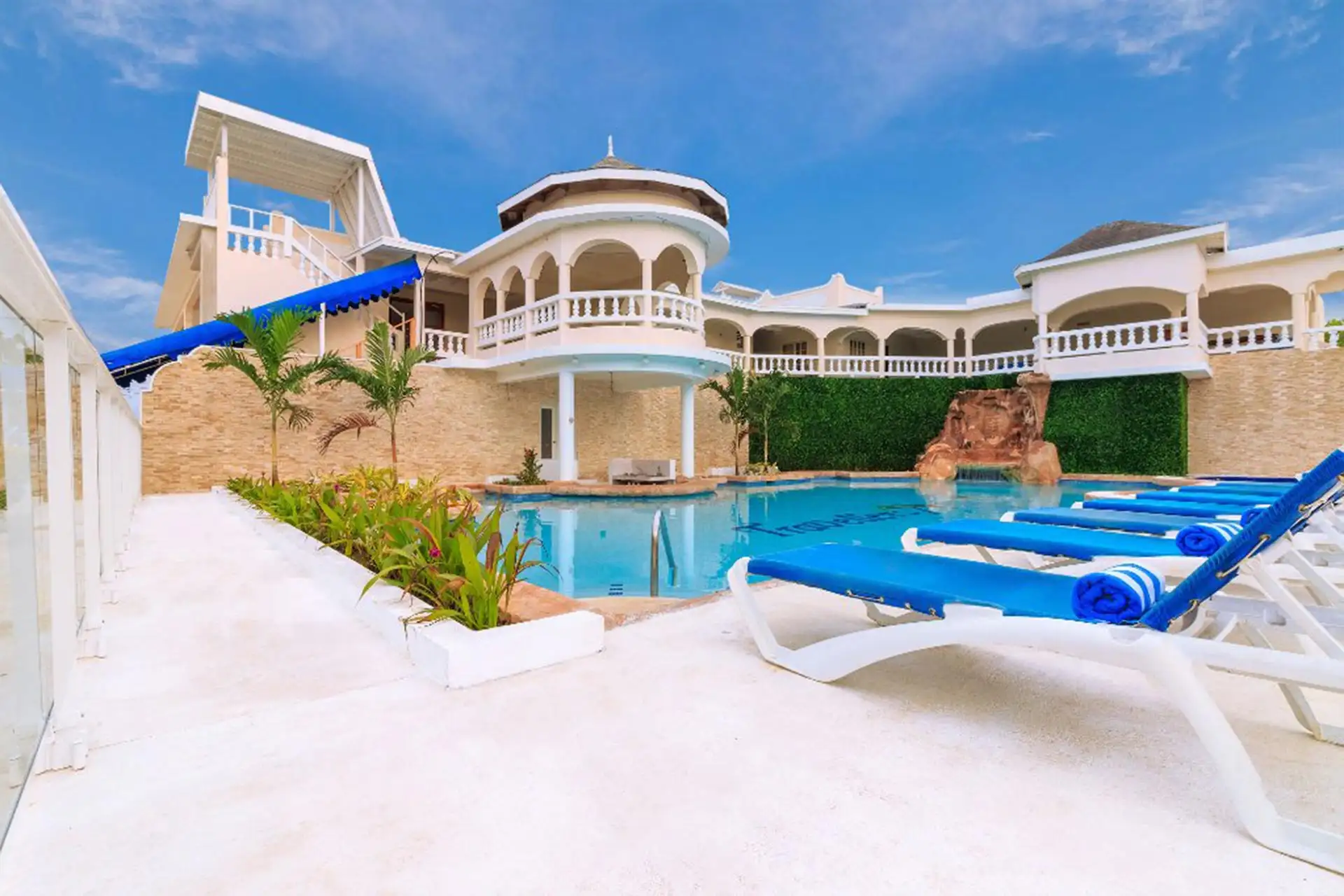 Travellers Beach Resort in Negril, Jamaica; Courtesy of Travellers Beach Resort