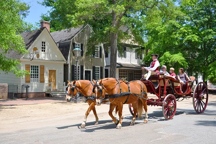 Williamsburg Virginia horse drawn carriage; Courtesy Wangkun Jia/Shutterstock