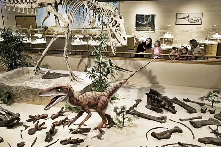 North Dakota Dinosaur Tour ; Courtesy Dickinson Museum Center