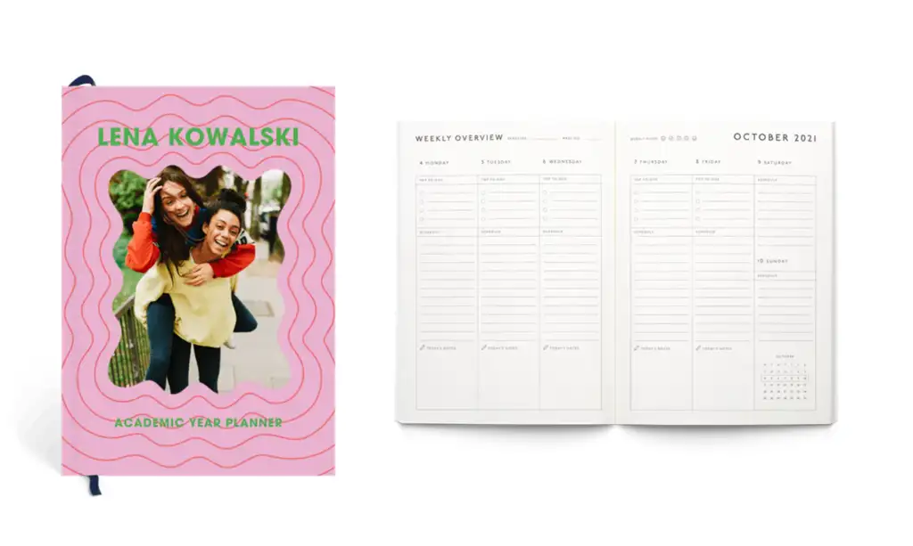 Front cover and inside pages of customizable Papier Happy Waves Planner