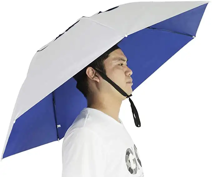 Man wearing the NEW-Vi Umbrella Hat on his head