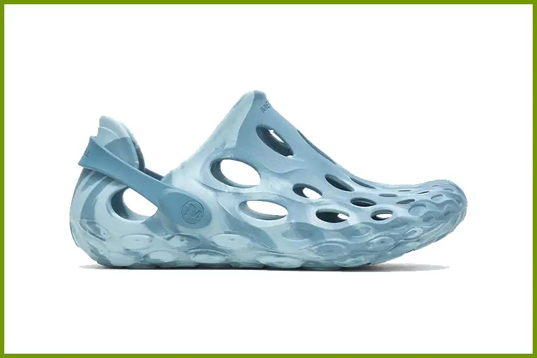 8 Best Water Shoes for the Beach (2023) | Family Vacation Critic